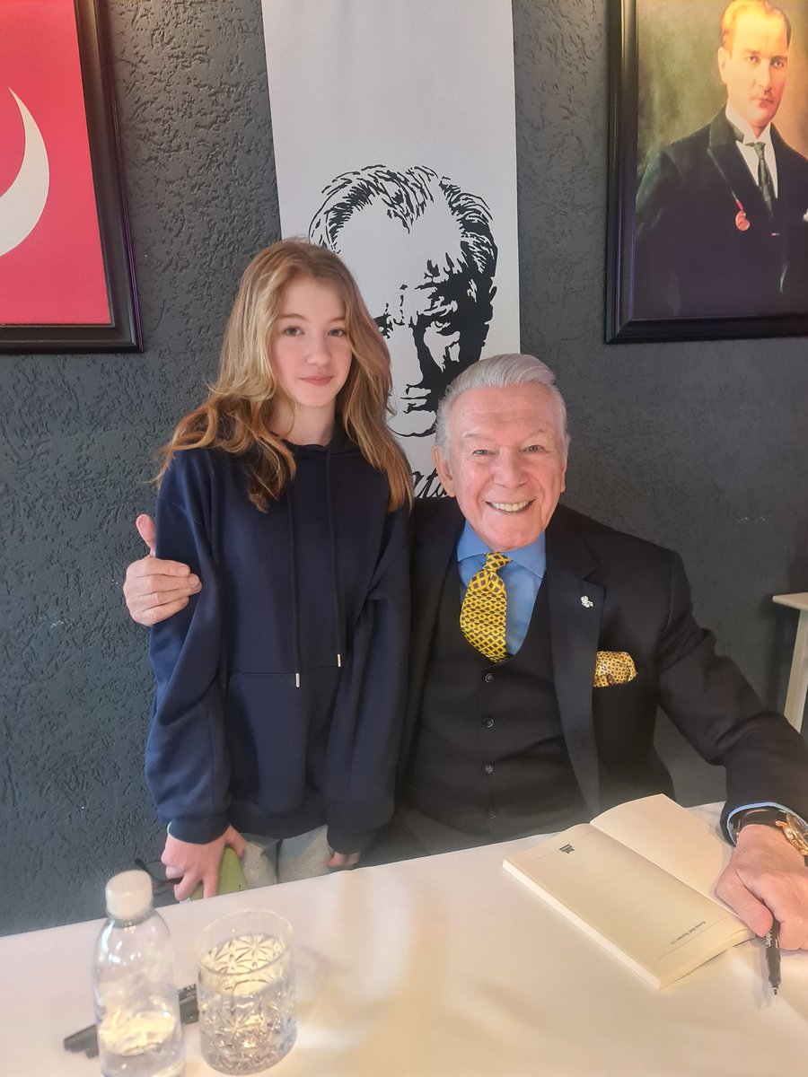 Yalova'da harika bir gün geçirmemizi sağlayan Fenerbahçeliler Derneği'nin değerli yönetici ve üyeleriyle Vefa Salman dostumuza ve sevgili Fenerbahçelilere sonsuz teşekkürler...