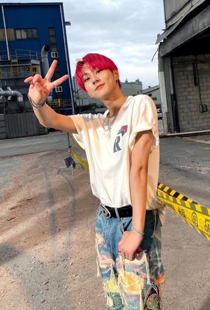 khielangan's tweet photo. @khackuri 귀여운:

Terima kasih sudah berteman sama aku selama di sini, ketemu di skin aku yang lain? https://t.co/nQLZ6gW0ui. Silakan follow jika mau berteman (maap ga follow duluan takut krg nyaman) https://t.co/CzWceKTBMg