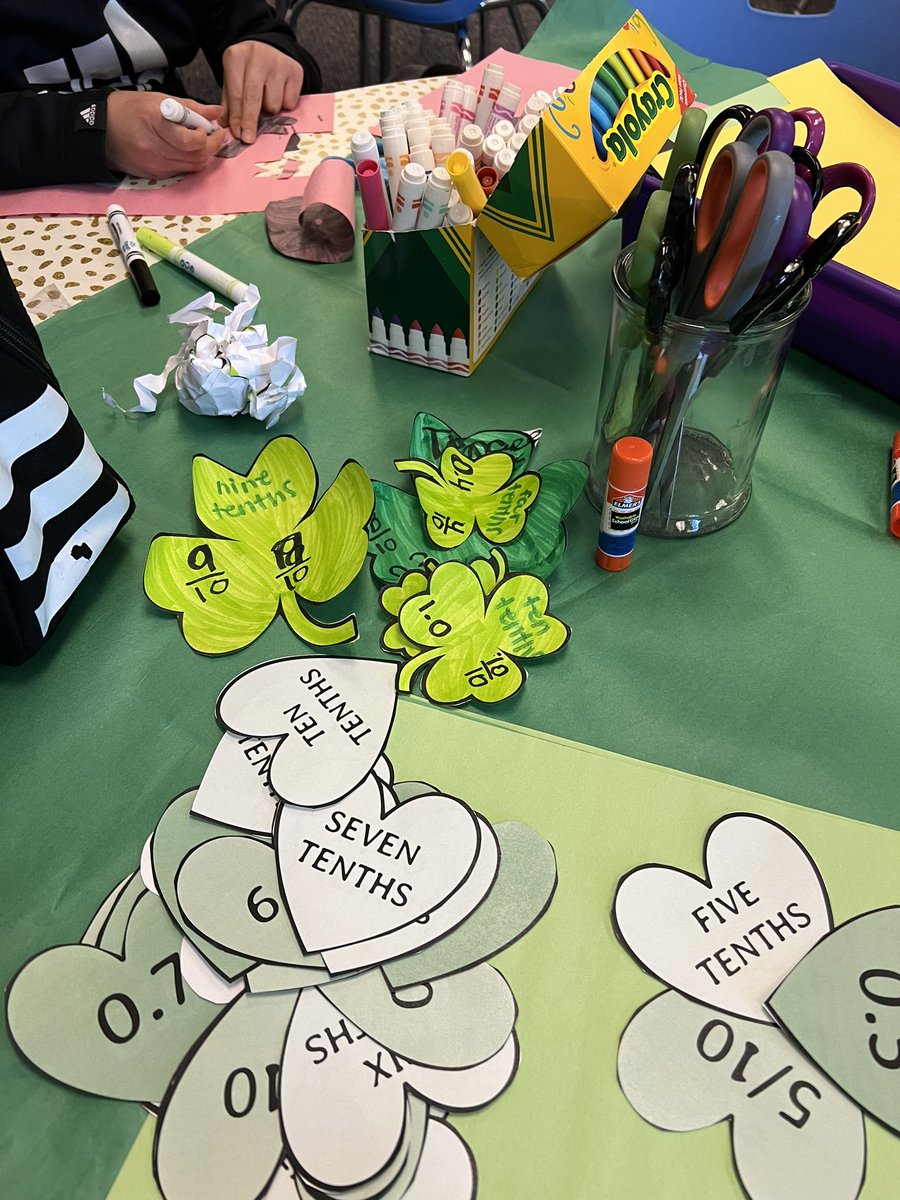 Hannah Hale tweet media