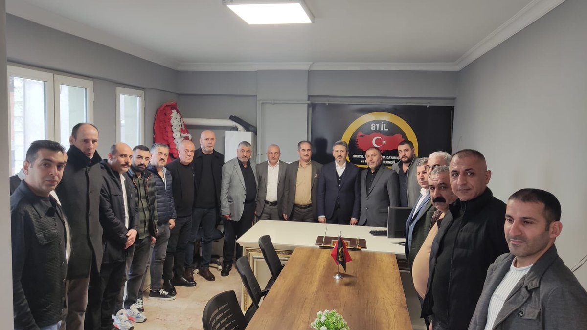 İstanbul’da 81 İl Sosyal Yardımlaşma Dayanışma Ve Kardeşlik Derneğinin organize ettiği toplantıya katılarak değerli kardeşlerimizle hasbihal ettik. Allah birliğimizi beraberliğimizi daim etsin.