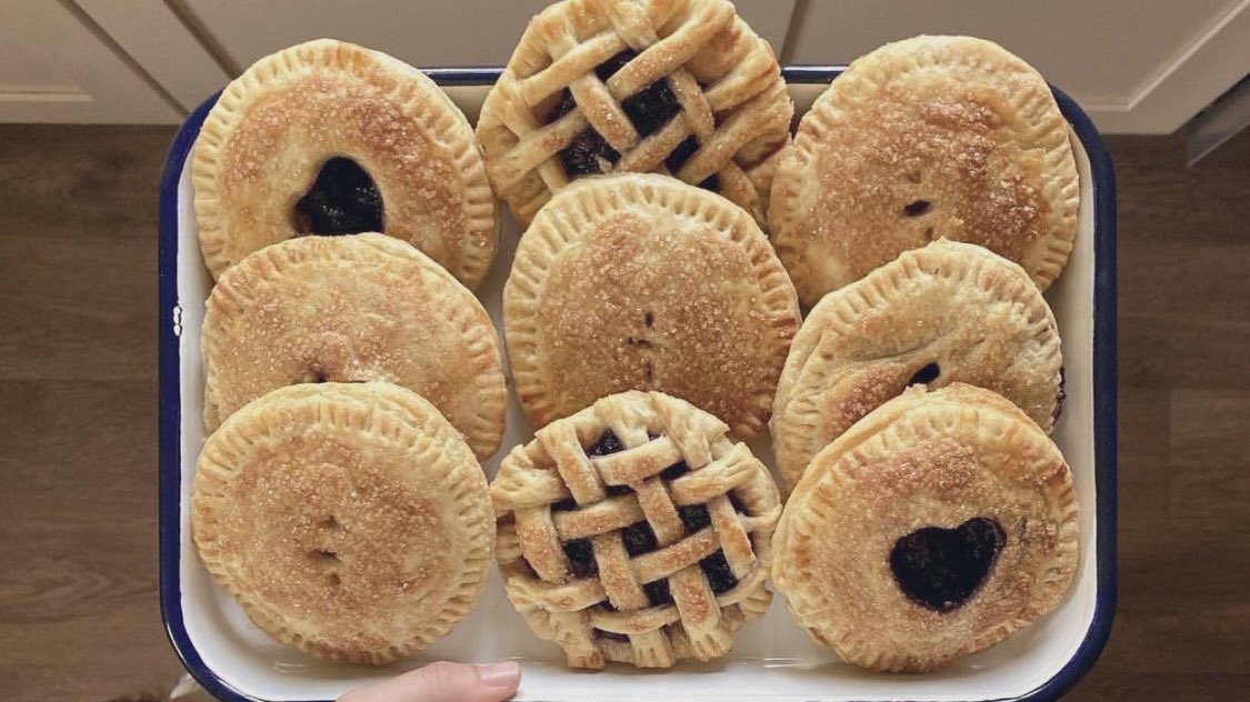 malusokay's tweet photo. Sundays are for baking 🧸 https://t.co/CBabvSwm2P