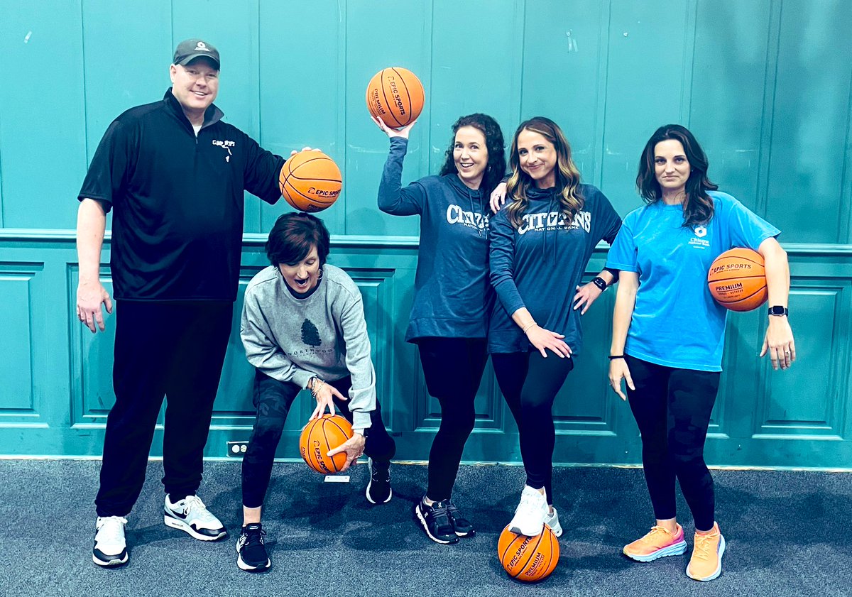 CampHoopsBBall's tweet image. Thank you, @YourCNB, for all the support over the years!  

It’s great to work hard and serve our community, but I love how this bank is always loving and caring and serving others beyond the rigorous work day!  #Blessed #PowerOfLocal #YourCommunityBank