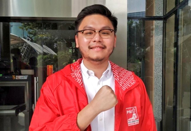 RomitsuT's tweet photo. DICARI : 
1. William Aditya Sarana kader PSI yang paling Gacor NYINYIR soal Banjir saat Anies jadi  Gubernur DKI

1. Partai PSI @psi_id  serta kader kadernya. https://t.co/3lhiwYpUGI