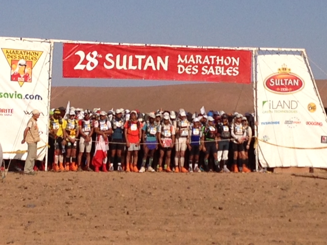 🔥 Pourquoi j'ai plongé dans l'extrême, courant 240 km dans le désert du Sahara et comment ça a révolutionné ma vision de l'entrepreneuriat ?

Je te dévoile tout dans ce thread 🧵