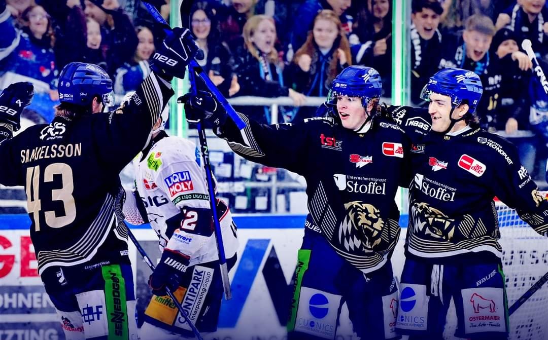 ⭐️ PLATZ 3 ⭐️

Die Straubing Tigers beenden die Hauptrunde der Saison 23/24 auf Platz 3 der Tabelle!

MEGA, TIGERS! 🐯💙🤍

<a href="/straubingtigers/">Straubing Tigers</a> | #tigershockey #straubing #pennydel