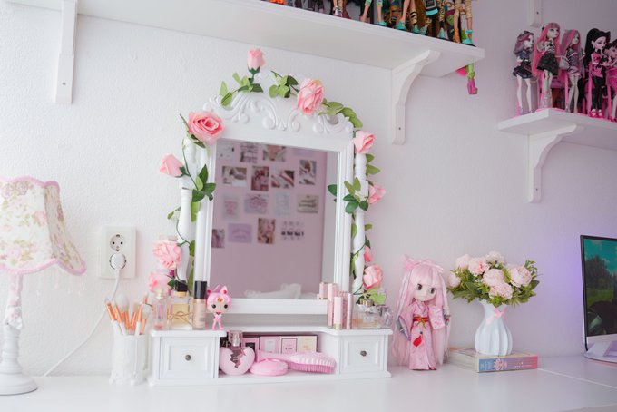 3 pic. Room tour part 2 ✨ https://t.co/TVvA8FPMY5