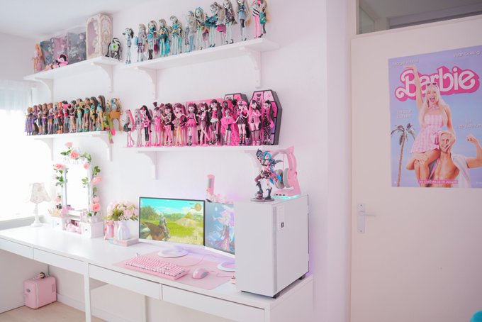 4 pic. And my setup ???✨ https://t.co/iqAxTrgzni