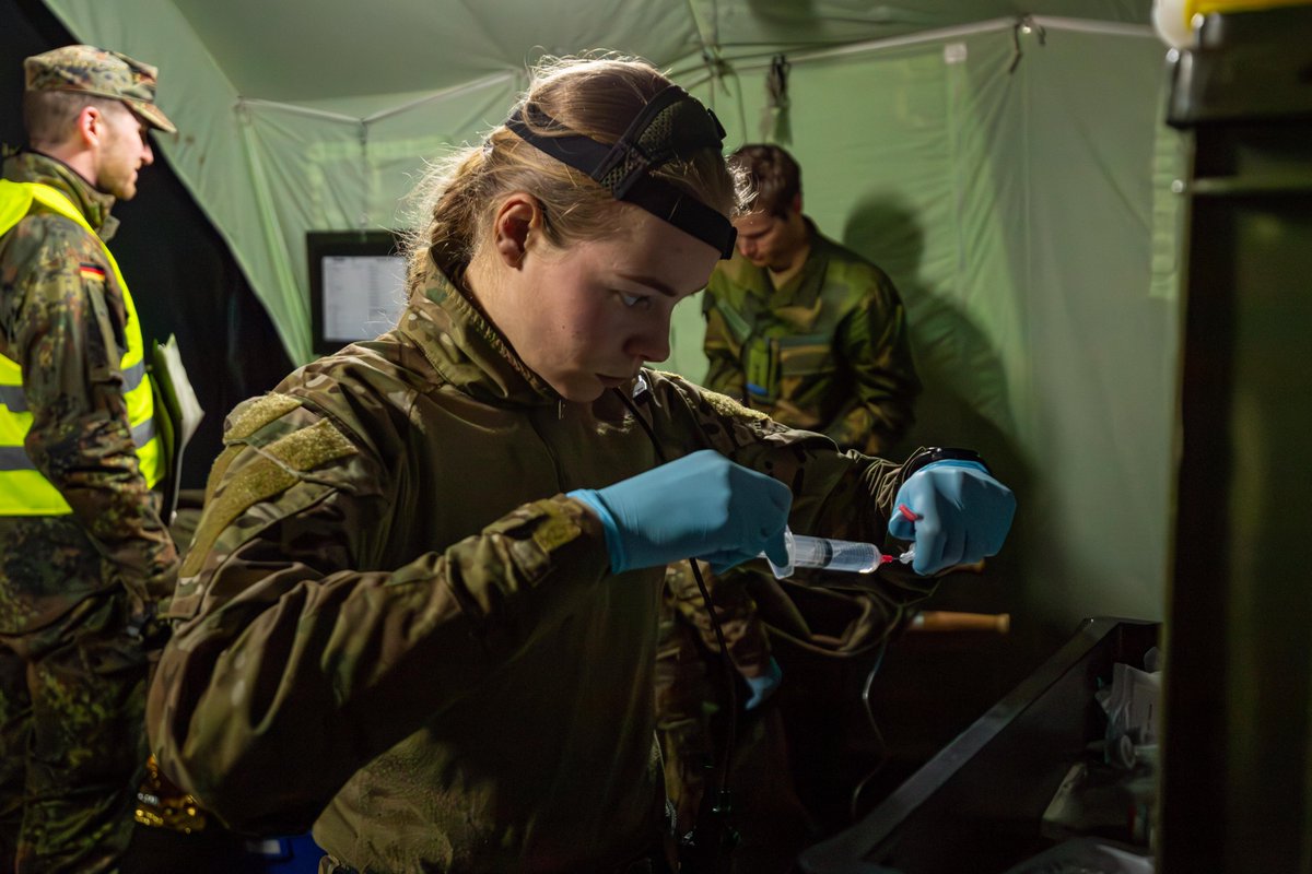 Our MedCoy comprises personnel from the various nations within the #eFP BG 🇱🇹. Regardless of nationality & because #WeAreNato, we work side by side to provide the best medical care for our #soldiers in the field! #StrongerTogether @NATO @bundeswehrInfo @BelgiumDefence @hqmncne