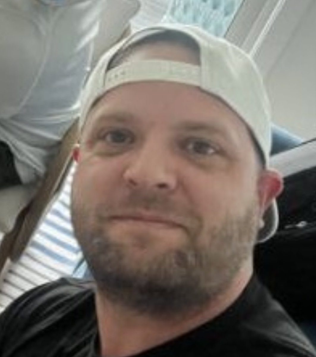 cryptocrunj's tweet image. Anyone who messages me with info on the $SRM scam gets guaranteed anonymity.

Also if anyone has other scam projects that are similar to them, please send me them and I will investigate them to blast them too. It has to be a clear cut scam similar to $SRM though.