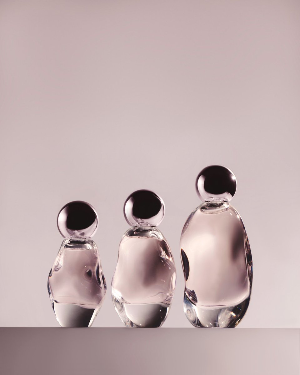 cosmic is available in 3 refillable sizes: our 30ml/1oz mini, our 50ml/1.7oz, and our 100ml/3.4oz, plus a travel spray and refill. coming march 7 ✦  

the sculptural bottle was designed to look like a piece of art from another world, and each size has its own unique shape.