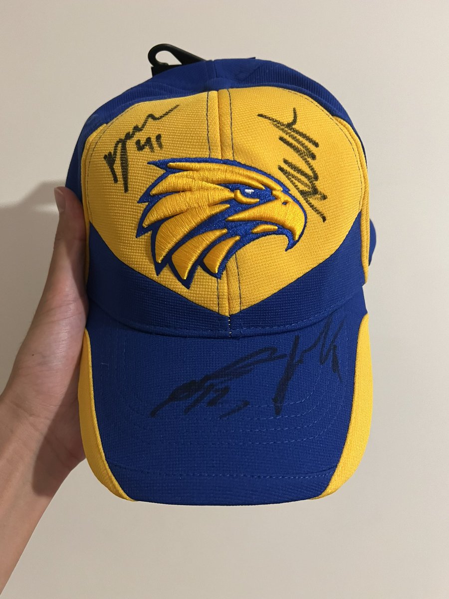 kevantan_11's tweet photo. @WestCoastEagles @eaglesaflw @DaisyPearce6 @HungryJacksAU @ShopBestAndLess @rick_and_rosie @MRLMinRes @NicNat Got some autographs from current, retired players, co-captain and coach
#afl #afl2024 #westcoasteagles #mascot #aflmascot #ricktherock #ricktheeagle #eaglessuperstore #bestandless #westcoasteaglesfanday #RyanMaric #CobyBurgiel #OscarAllen #NicNat #NicNaitanui #AdamSimpson #Simmo https://t.co/g9wyu97KeR