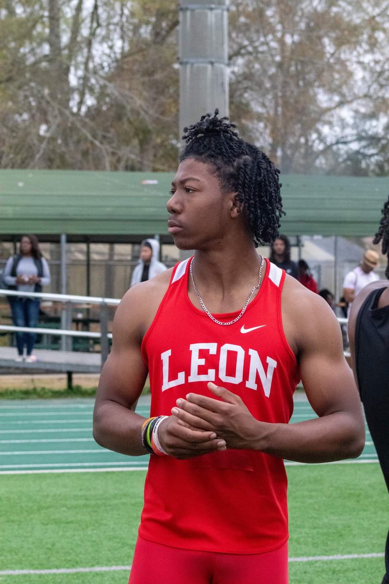 𝙏𝙝𝙧𝙪 𝙧𝙖𝙞𝙣 𝙤𝙧 𝙨𝙝𝙞𝙣𝙚...

#LeonLions
#OnePride