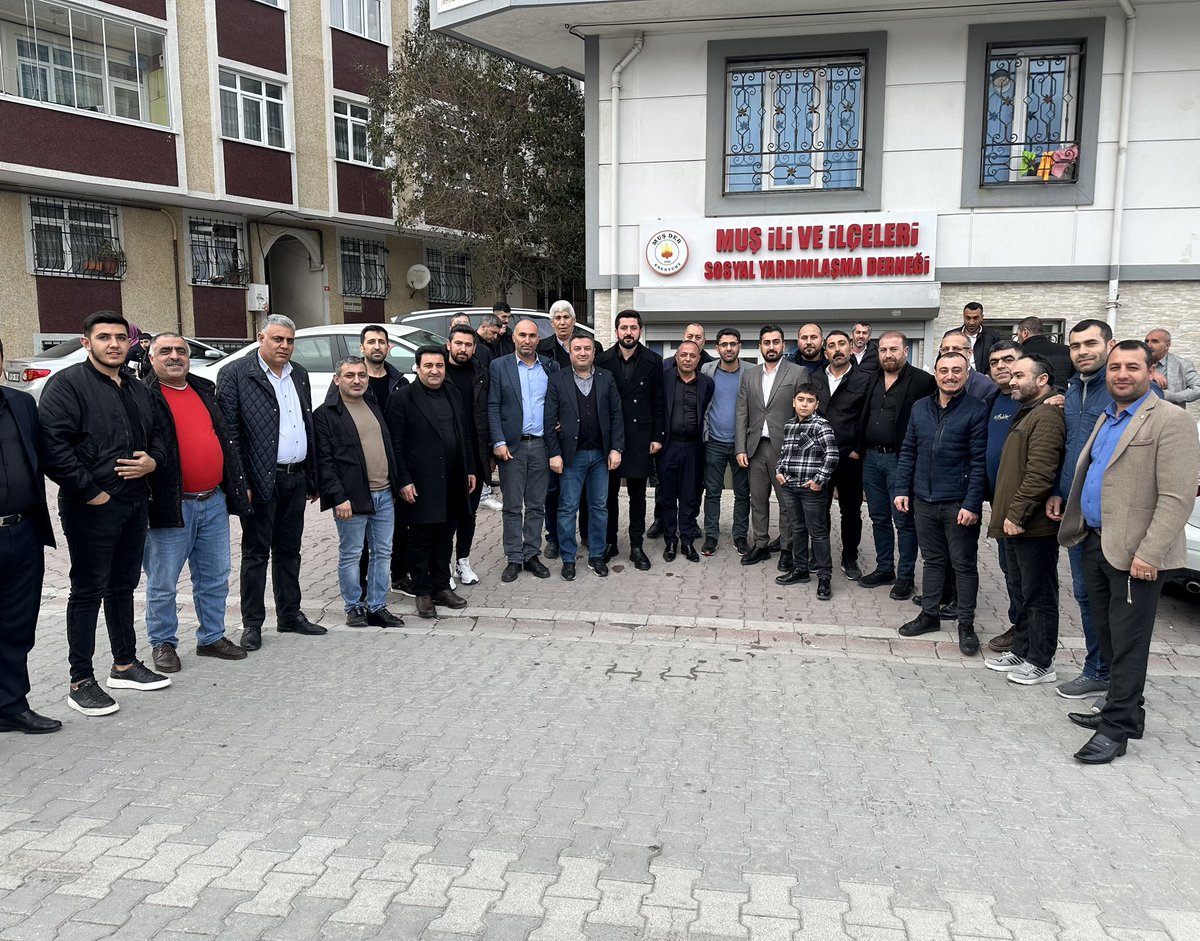 Esenyurt Belediyesi Muşlu Meclis üyesi adayları Arkadaşlarımız ile Muş İli ve İlçeleri Sosyal Yardımlaşma Derneğimizde Verimli bir Toplantı Gerçekleştirdik; Adaylarımıza Başarılar diliyoruz 🙏