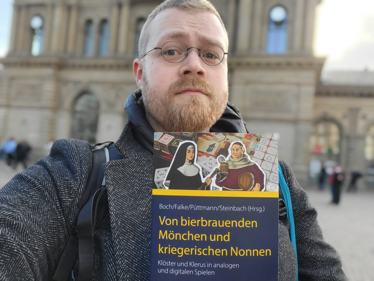 Gerade an der @uni_mainz angekommen. Morgen startet die Tagung '#Kirchengeschichte und Game Studies'. Als Mitorganisator werde ich mit die Kommentare zu #Brettspielen nur schwer verkneifen können 😁☝️

➡️kggames.uni-mainz.de

#gamestudies @AK_GWDS