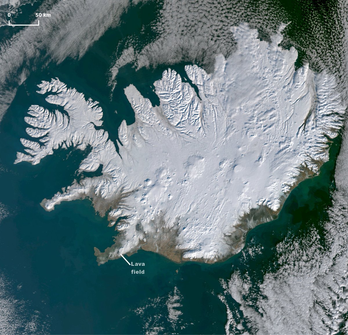 🔵🧊❄️🇮🇸 The first day of March 2024 with a cloud free view of #Iceland is March 2, when #Sentinel3 provides this stunning view of the island with #snow and #ice gradually melting along the S. coasts in water of different colours.Also see the lava scars from latest eruption.