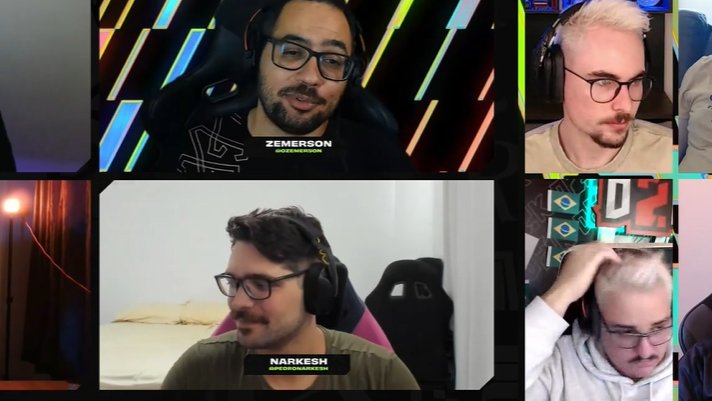 LoLuizaINTZFAN's tweet image. #BotanoToddy #MundialTFT Por que tem 2 Toddys?? (cabelo branco, bigode e óculos ??) Eu estou vendo tudo duplicado Zemerson e Narkesh O.o melhor só ver o tft no #BotanoToddy