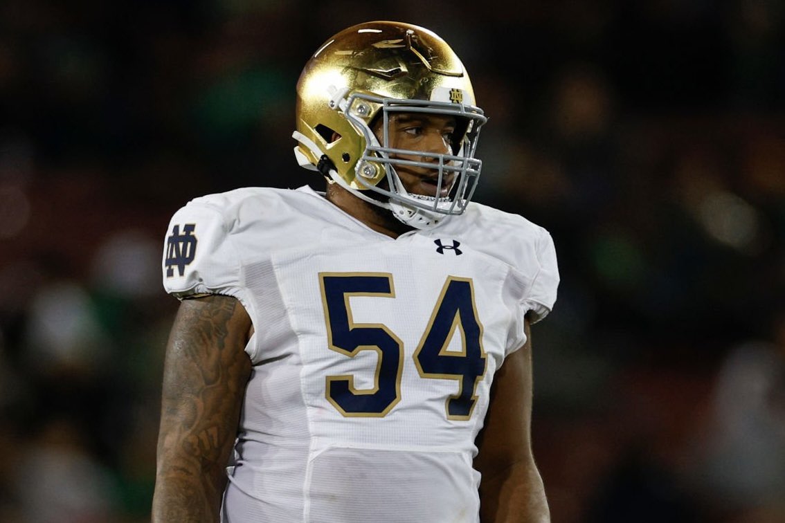 Notre Dame RT Blake Fisher’s #NFLCombine measurements: Height: 6-5 6/8 Weight: 310 Arm: 34.38 Hand: 10 Wingspan: 83 (H/T @CharlesRobinson)