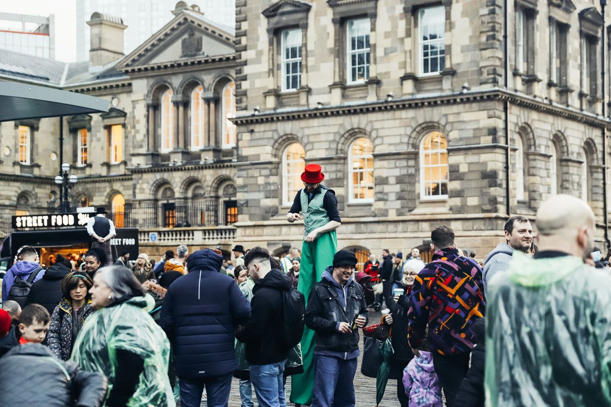 Beidh Spraoi Cois Lao – lá spraoi Gaeilge – ar siúl i gCearnóg Theach an Chustaim Dé Sathairn an 9ú Márta óna 1in-4in. #BelfastStPats
 
🔹ceol
🔹damhsa 
🔹gníomhaíochtaí teaghlaigh
🔹cluichí
🔹bia

Fáilte roimh achan duine agus saorchead isteach!

<a href="/CnaG/">Conradh na Gaeilge ⭕️</a> <a href="/SnaGaeilge/">Seachtain na Gaeilge le Energia</a>