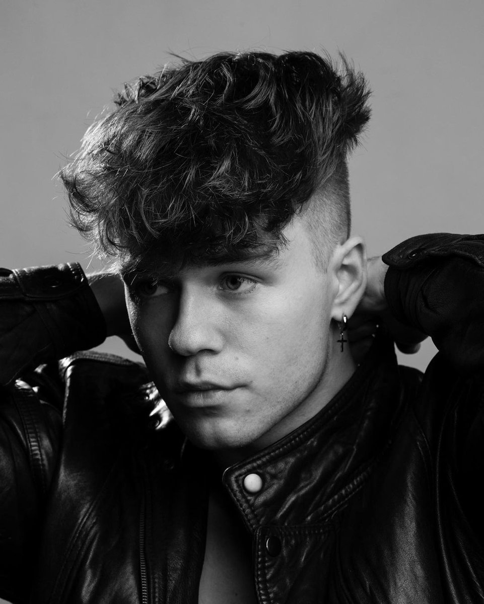 Happy lucky seventeen to this young man. <a href="/OGrovie/">Oliver</a>