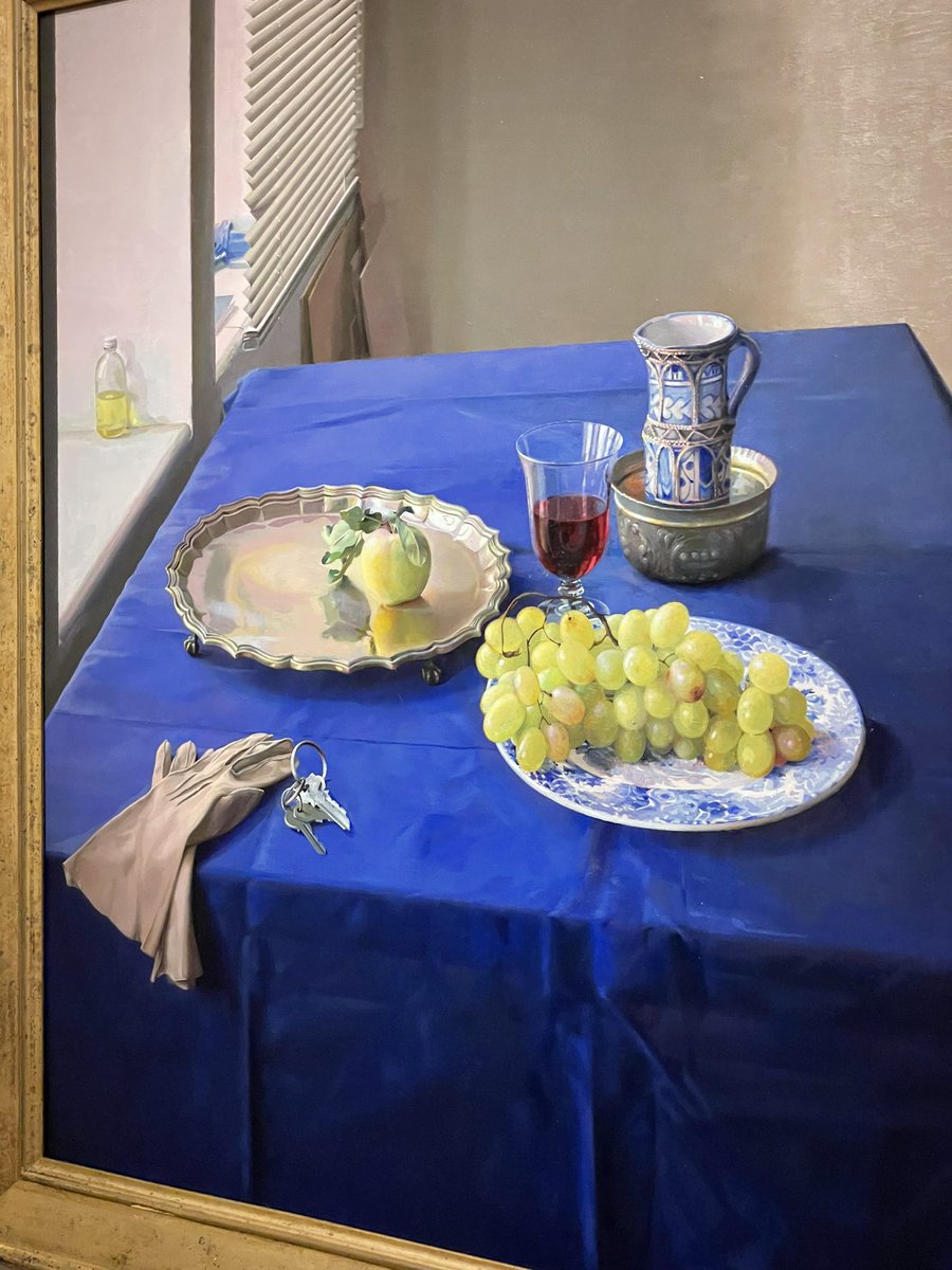 La belleza silenciosa de la luz eléctrica en la Expo de #IsabelQuintanilla en <a href="/MuseoThyssen/">Museo Thyssen</a> . No os la perdáis! #Madrid #Arte