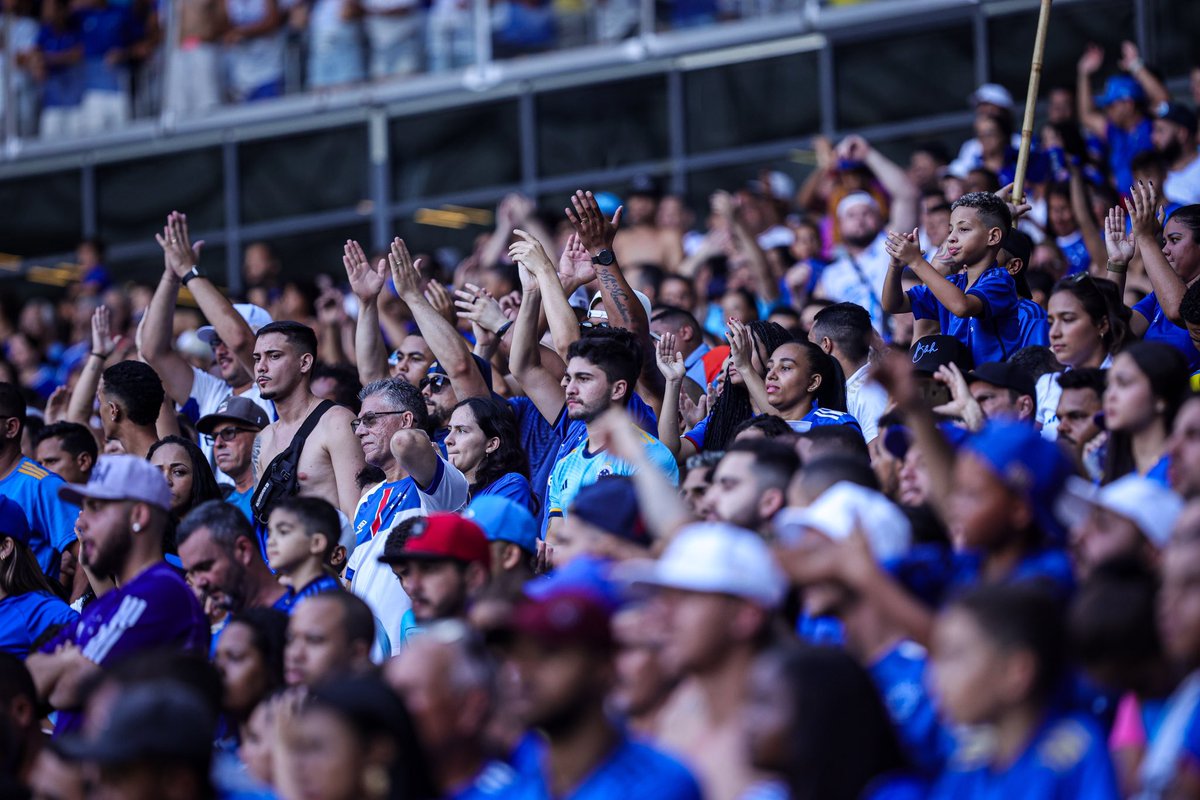 Fechamos a classificação em casa e com nossa torcida, ótima tarde Nação @cruzeiro !! Na primeira posição e agora nas Finais!! JUNTOS 🦊