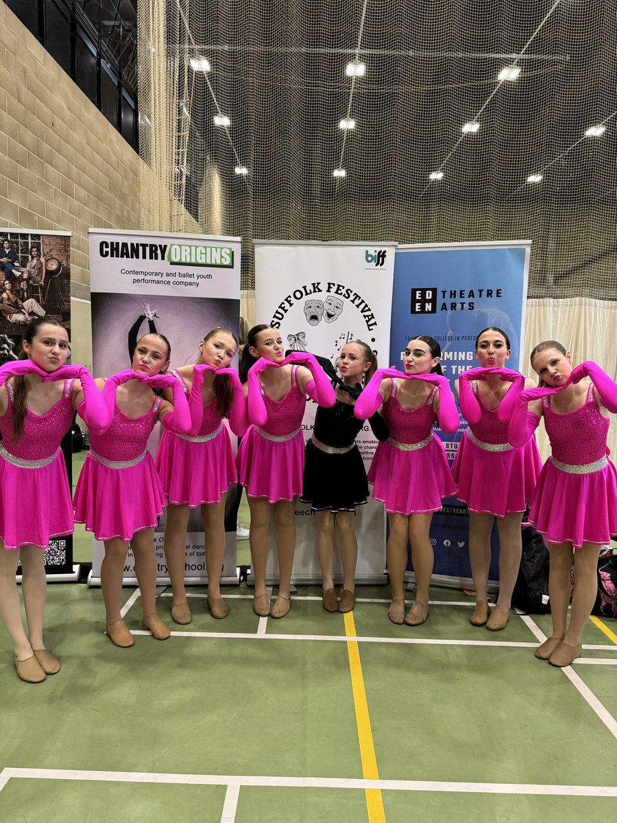 Dance at IHS tweet media