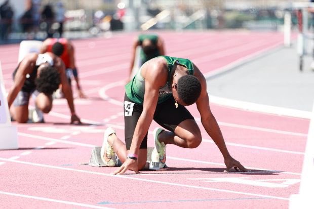 Yesterday was a massive breakout race for junior @AnthonyAileru who ran a PR of 49.17 in the 400m. Keep an eye on Ant who is just starting to figure out the 400m. He will get faster 🔥. #TheCreekIsRising