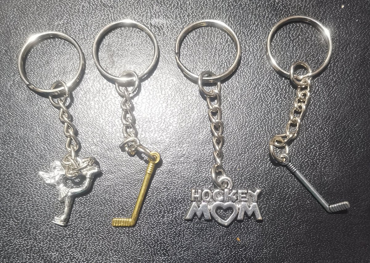 Looking for a last minute wee gift for Mothers Day?

I have few of each of these ready to send.

£4.99 including 1st class post.

Discounts for multi buys 💪

DM to order 😀