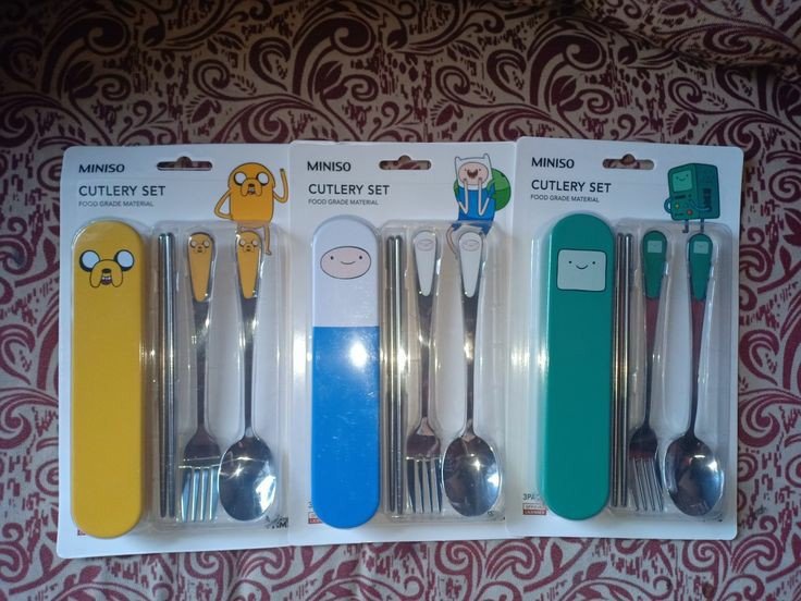 TW0_SW0RDS_'s tweet image. Honey we have guests bring out the fine China