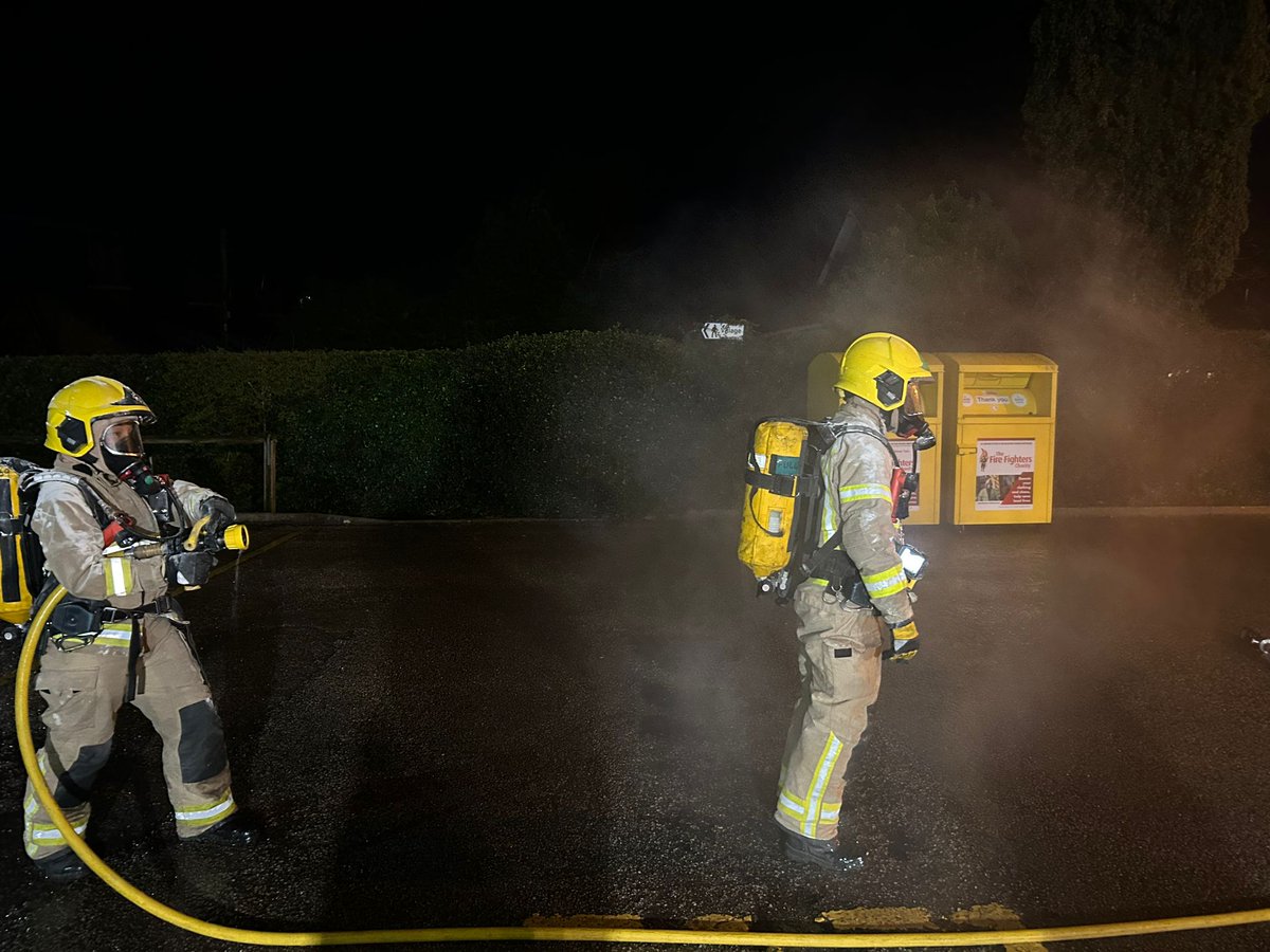 MalpasFS's tweet image. Some recent HAZMAT Training for the crew,  this was a drill to simulate an asbestos incident.
Have you ever thought about working as an on call Firefighter 🧑🏻‍🚒 
Why not come to see us on a Thursday between 19:00-21:00 to see what we do?
#oncall #Thinkoncall