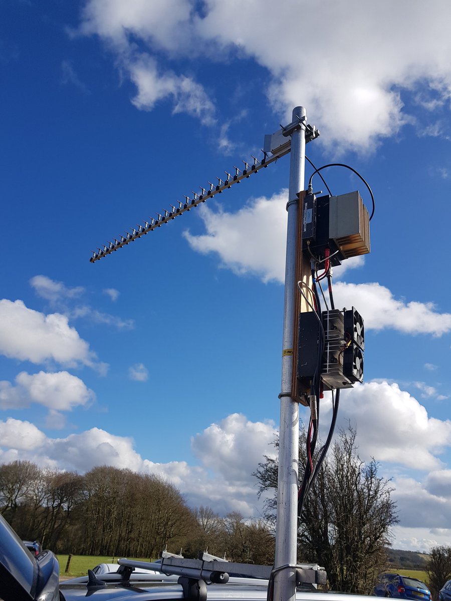 Thanks to the few G stations that came on for the first 13cm low band session today. Unfortunately, a compromise location and set up made for challenging Eu contacts. Walbury Hill waterlogged! #Ghz_bands @UKGHZ