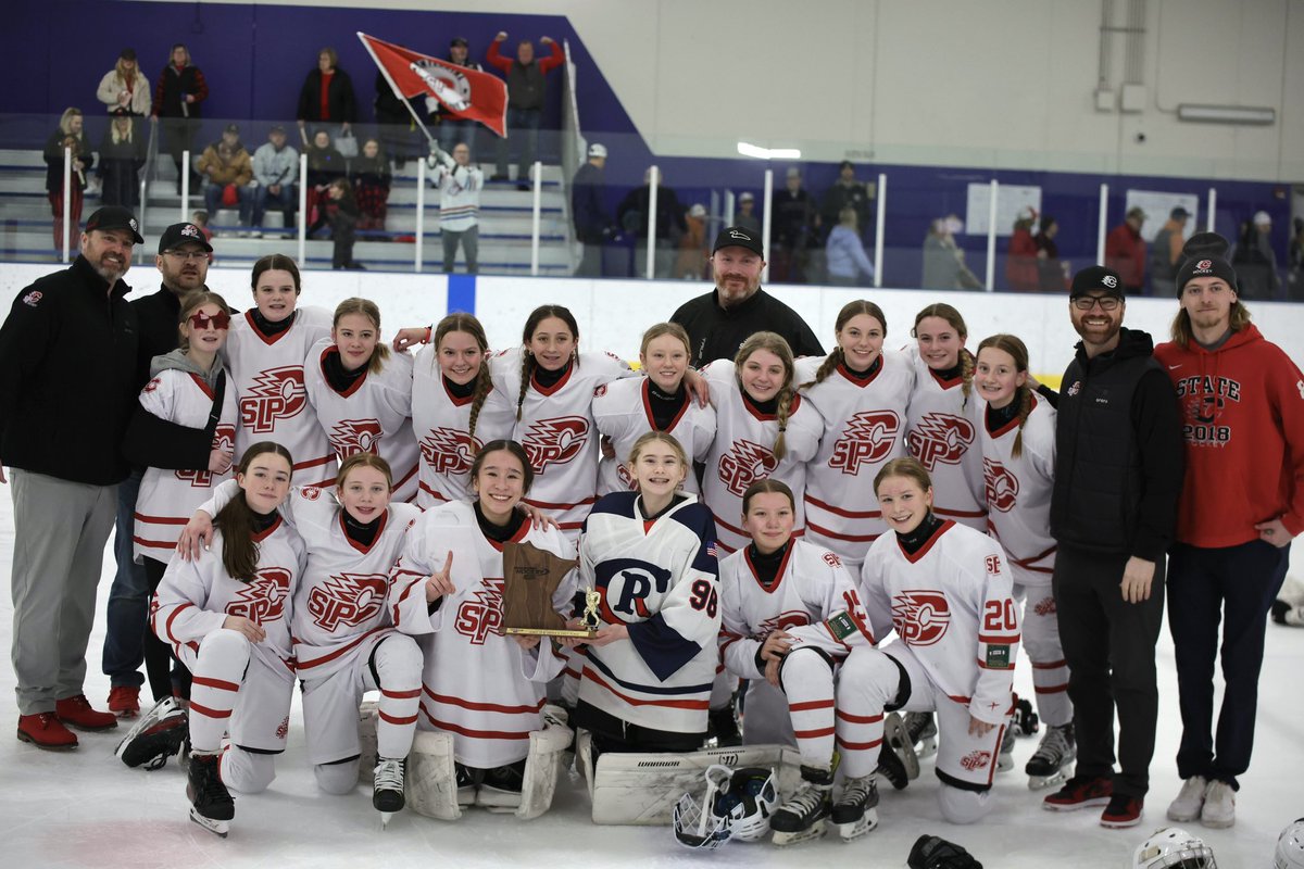 Girls 12U A East
Region Championship

FINAL

Centennial/SLP > Anoka/Rodgers (5-0)

Centennial/SLP 12A is headed to state ‼️