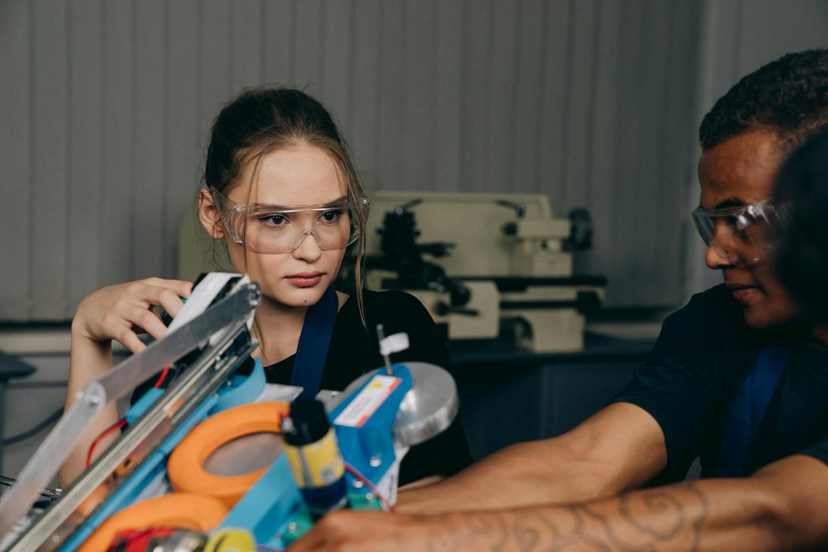 Yapay zeka hakkında çok güzel bir makale yazdım 
Lütfen linke tıklayınız ve yorum yapınız oraya 

l24.im/HoSUYe

❤️❤️❤️