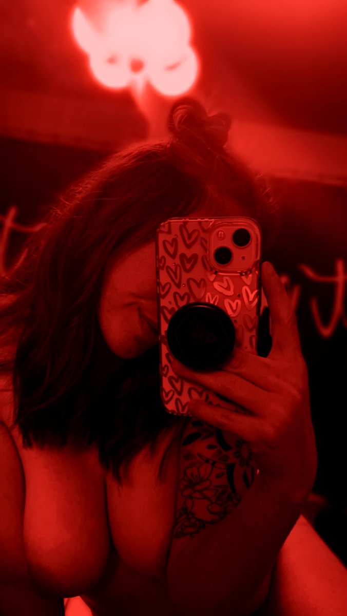 yourfav__milf's tweet photo. https://t.co/SvQCeAbftF

Come watch me on onlyfans and tell me all your dirty little secrets 🥵😘 https://t.co/6VVWfJUxfF