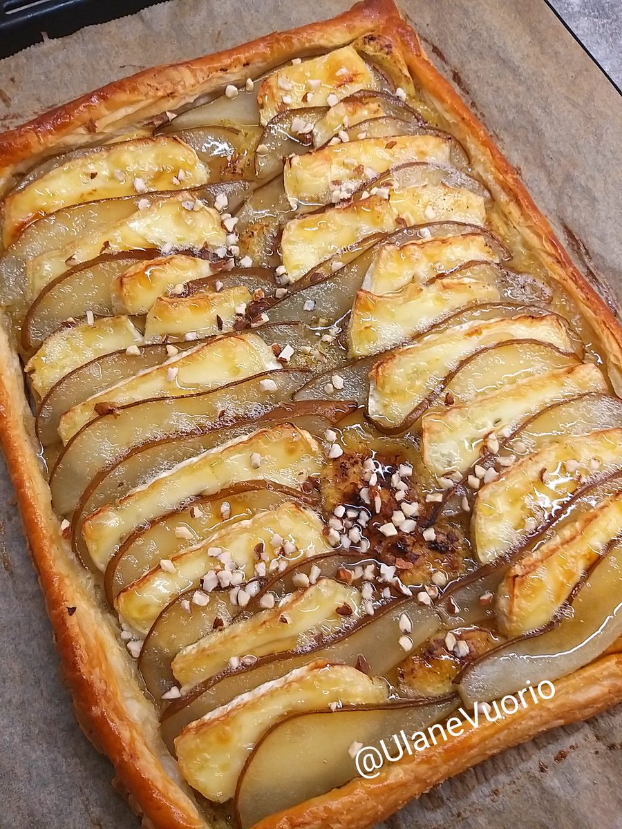 Baked for Sunday Brunch:

Pear &amp; Brie Cheese Tart
Drizzled with Honey &amp; Chopped Almonds

Used my own Rough Puff pastry from freezer but store bought Puff pastry would do very well too😊