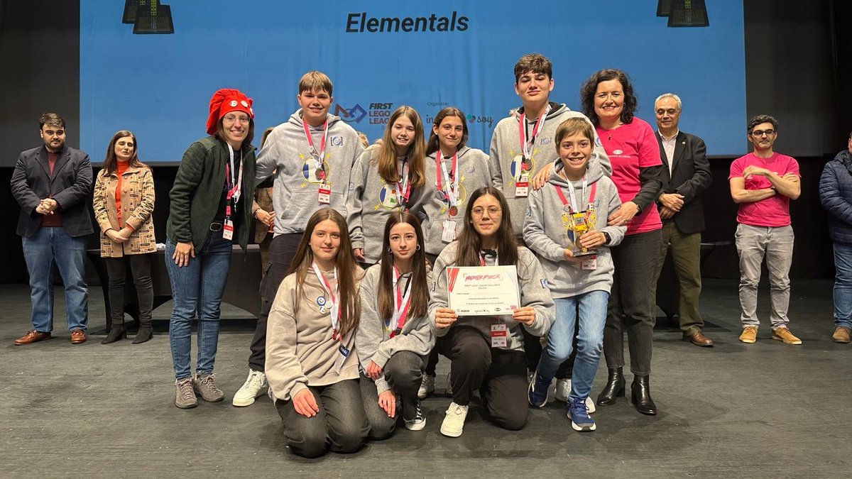 #MoreThanRobots 🤖🤖🤖 O equipo Elementals, da Academia Captioma de #Ourense, consegue o Segundo Premio Universidade da Coruña ao Gañador na décima edición da FIRST LEGO League Galicia. Os nosos parabéns!!! 👏👏👏 <a href="/UDC_gal/">Universidade da Coruña</a> <a href="/FLLGalicia/">FLL Galicia</a> <a href="/epef_udc/">Escola Politécnica de Enxeñaría de Ferrol</a> <a href="/FLL_Spain/">FIRST LEGO League SPAIN</a> <a href="/IngenieraSoy/">Ingeniera Soy</a>