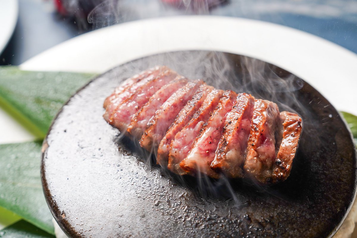 Calling all wagyu lovers! Nobu’s iconic Wagyu Flambe is a must-try. A5 Japanese beef, cooked to perfection for a memorable dining experience. To make a reservation, visit the link in bio. #NobuRestaurants