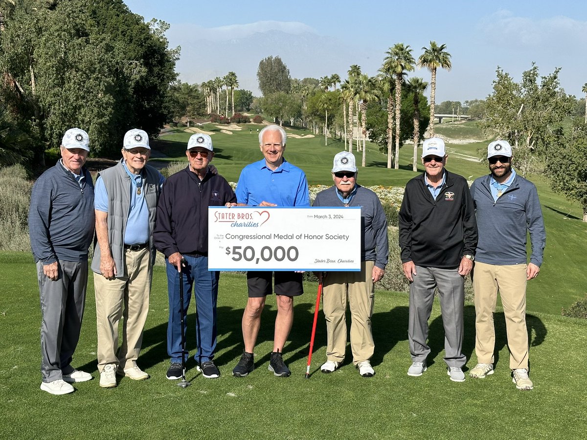 That time of year again and we’re honored to have these amazing MOH’s here for this years Dave Stockton Stater Bros Heroes Challenge. #indianwells <a href="/StocktonGolf/">Stockton Golf</a>