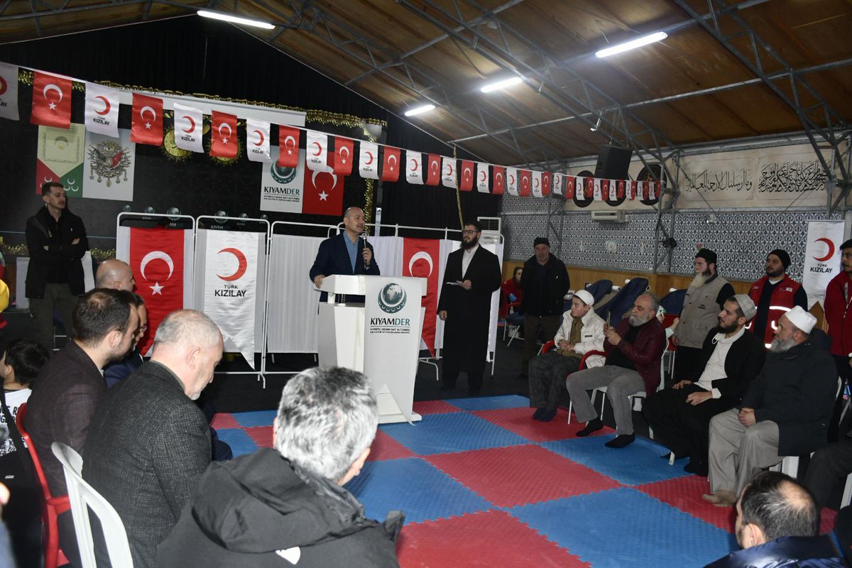 suleymansoylu's tweet photo. Kızılay ve KIYAMDER tarafından düzenlenen kan bağışı kampanyası ile KIYAMDER kan bağışçıları ödül törenine katıldık.

İsmail Hakkı Turunç, KIYAMDER Başkanı M.Emin Demir, Kızılay yöneticilerine ve tüm bağışçılara teşekkürler https://t.co/0CtBlOrQbt