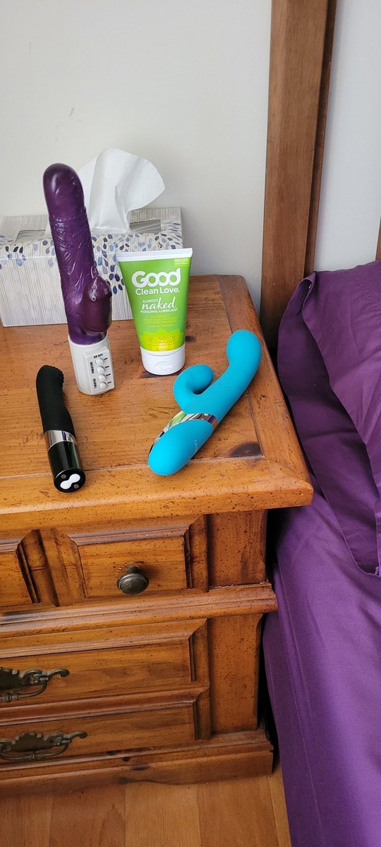 lptnbsm's tweet photo. Signs it was a fun night! ๐
#CoupleGoals #marriedfun #adulttoys https://t.co/nNDHhYMDst