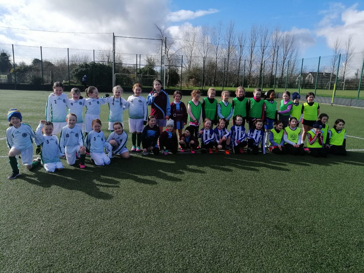 We lined out two U8 Girls Teams for the Blitz this afternoon and we welcomed  Carrick, Gaels Utd and UCL.
Between all clubs we had 6 teams all getting game time and having fun.
Special mention to both Carrick Teams only newly formed last week
#blitzkids #soccerfun #killoecelticfc