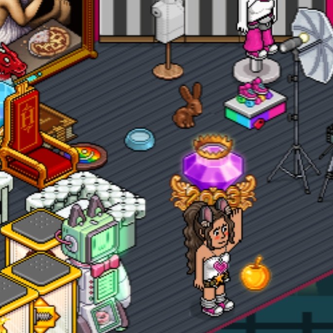 laricastelaa's tweet image. Parabéns pelos 15 anos! @MeuHabblet esse jogo com toda certeza marcou a minha vida ❤️ saudades inclusive  #Habblet15Anos