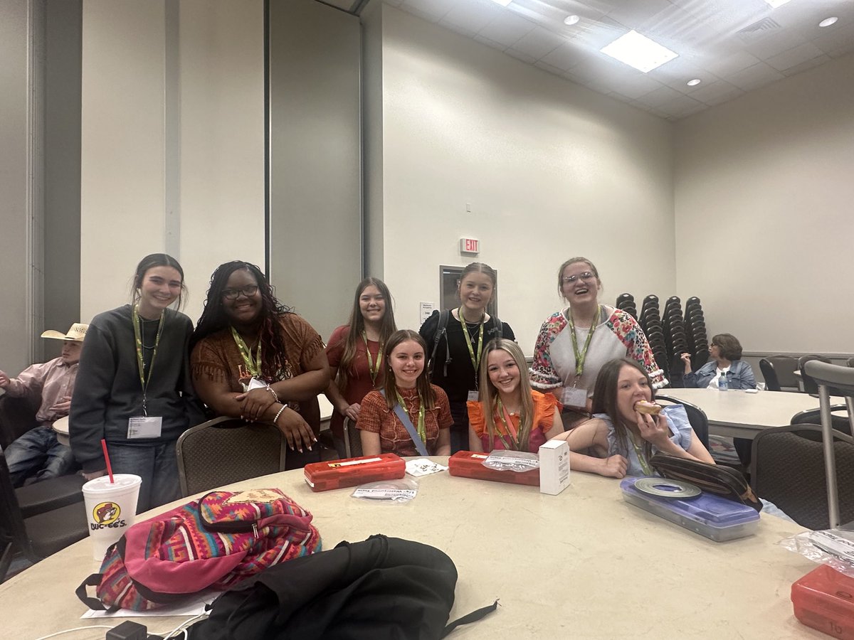 The Buna Cougars Coral Bells representing well at HLSR, Texas Tables and Rodeo Cup the best students in the state of Texas. We are beyond blessed. ⁦⁦<a href="/Buna_ISD/">Buna ISD</a>⁩