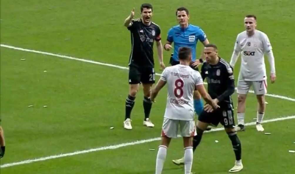 Cenk Tosun'dan, Halil Umut Meler'e: 'Hadi lan ordan, a*ına koduğumun pi*i..'