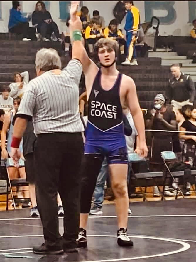 👀CONGRATS Vipers Football, Mason Alsobrook, placing 2nd in Regionals for @VipersWrestling & punching his ticket to States! Mason, competed this past weekend in States & fought hard! Congrats Mason on a GREAT wrestling season! We are very proud! 💯🐍 #ViperPride #DualAthlete
