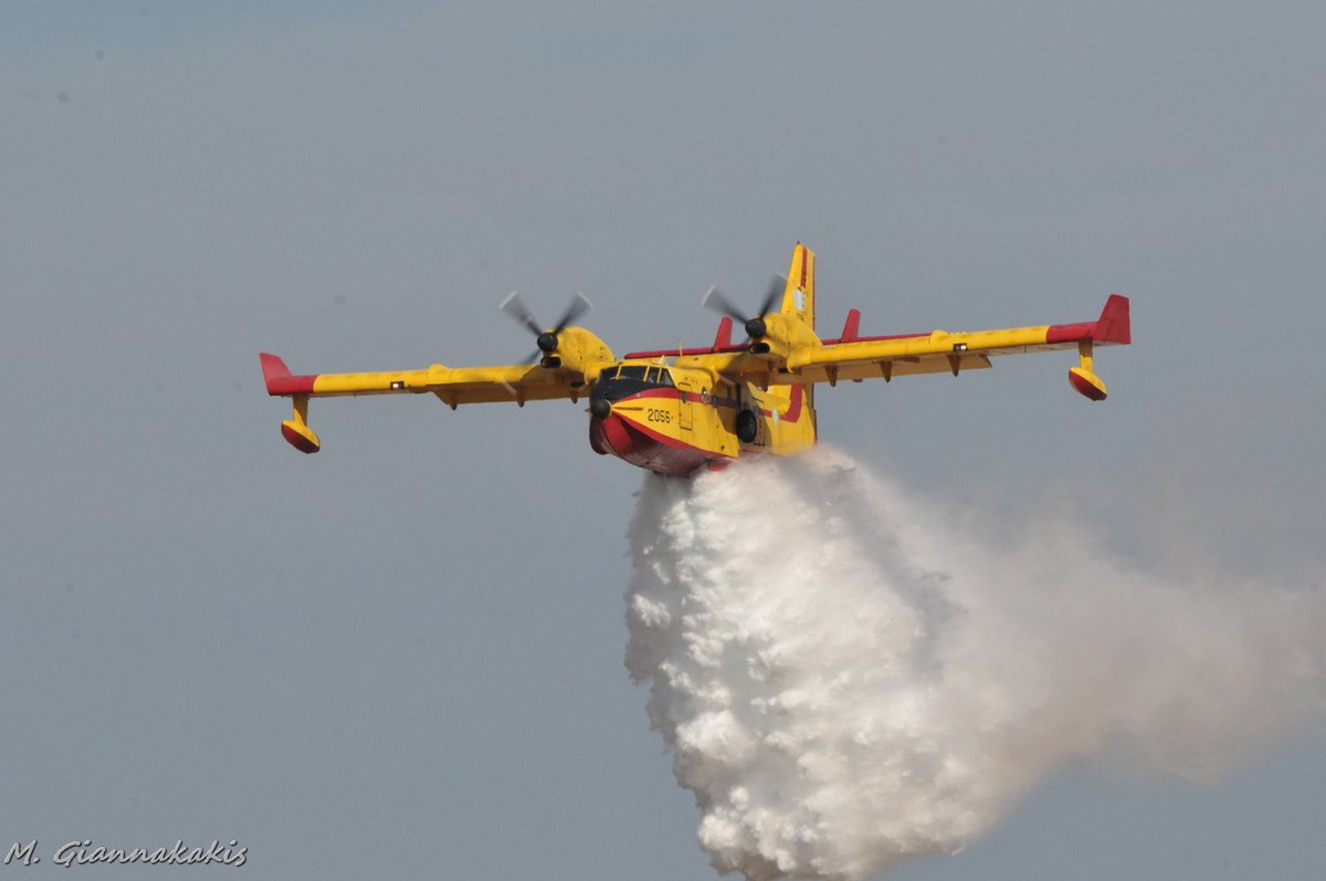 Aegean scooper in action
.
#383ΜΕΕΑ #383μοιρα #Πρωτέας @aegeanscoopers383 #διαπυροςκαιυδατος #20χρόνια #ΠΑ #πολεμικήαεροπορία #επίδειξη #αεροπυρόσβεση #HAF #hellenicairforce @HAFspokesperson #cl415 #cl415superscooper #specialoperations #383sqn #383sqn_20years #Proteus