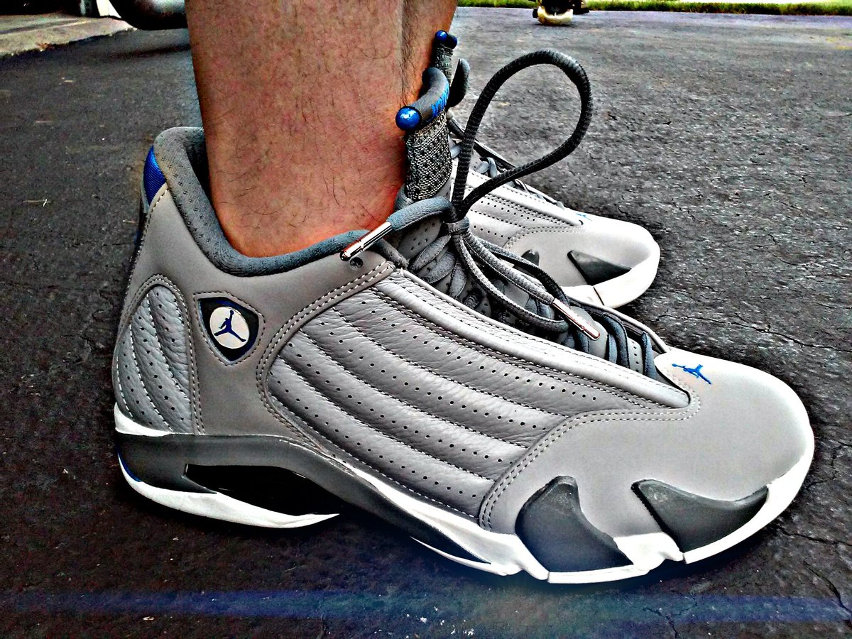 cutty413's tweet photo. #wearyourkicks #sneakerhead https://t.co/z3686FgQfz
