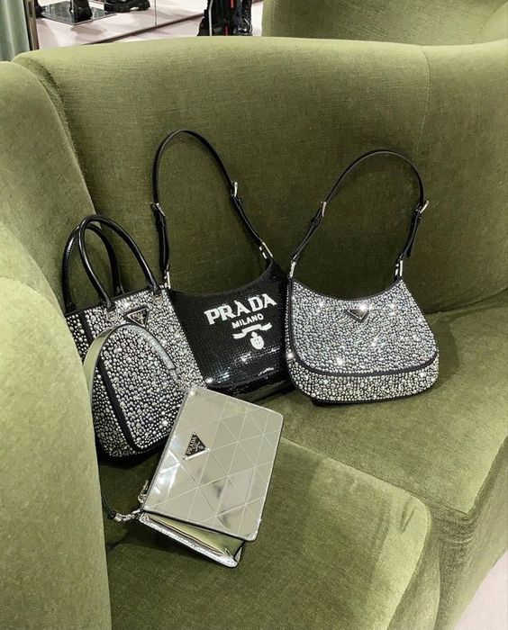 Excuse Prada tweet media