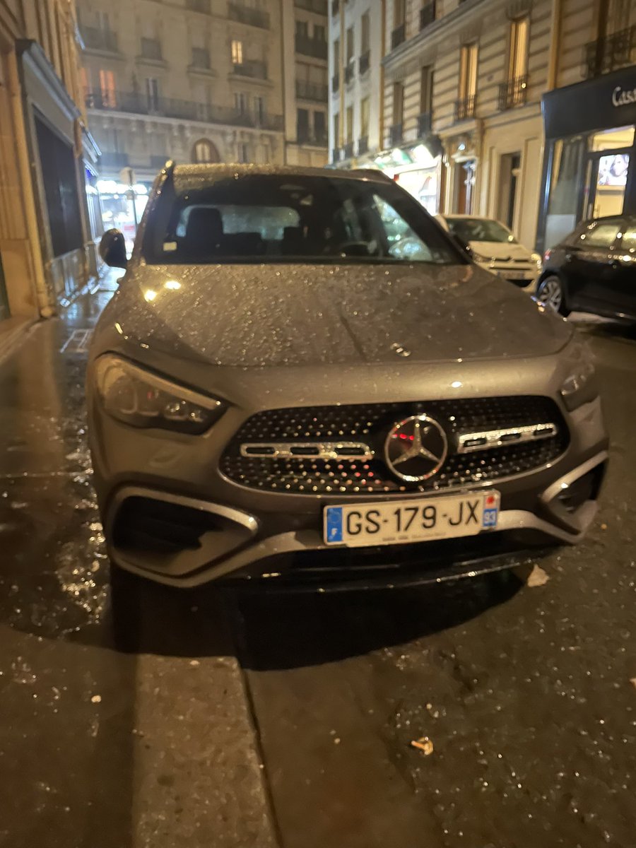 Saint Sebastien tweet media