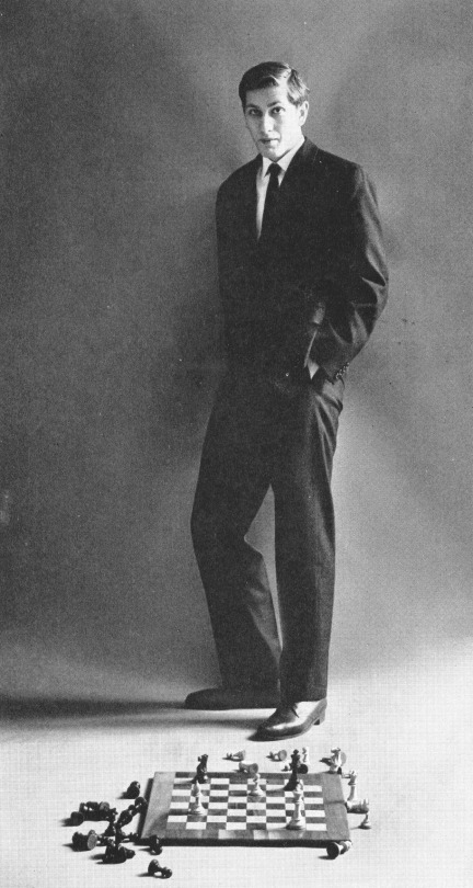 dieworkwear's tweet image. Bobby Fischer. In the 1960s, he spent all his chess winnings on bespoke clothes, even while living in a rundown Brooklyn apartment. He rotated between 17 bespoke suits, which were made for him by tailors in Germany, California, NYC, and England. His shirts were made for him by Sy…
